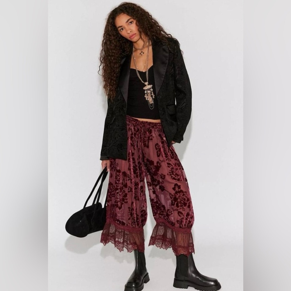 NWT Free People Forever Young Velvet Burnout Bloomer Pants XS Burgundy